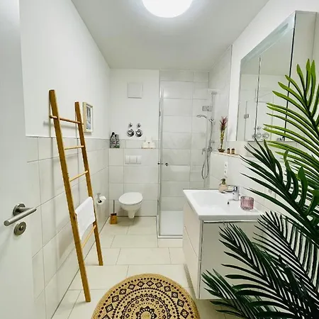Apartment Klassen - Exklusives Am Hbf - Kueche, Netflix, Kingsizebett